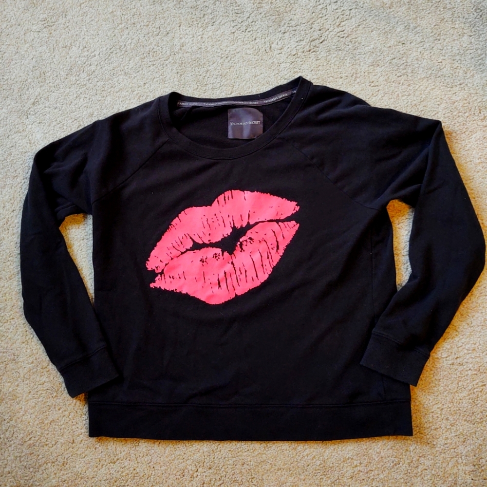 Victoria's Secret Kiss Lips Sweatshirt Size XL